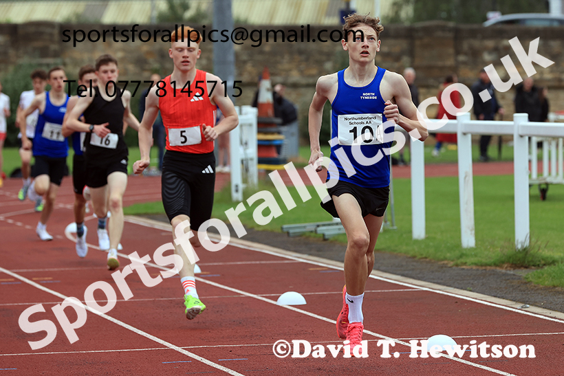 Boys 800 metres, 2025 Northumberland Schools Track and Fields, Wentworth, Hexham. Photo: David T. Hewitson/Sports for All Pics